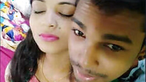 Indian Hot Young amateur Couple Romance and Fucking Vdo