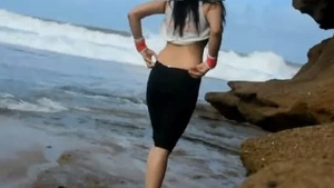 Indian swingers Pankhuri and Kundal's outdoor sexcapade at the beach