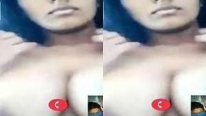Desi babe flaunts her naked body on video call