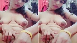 Desi girl sends intimate selfies to her lover in exclusive video