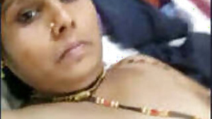 Bhabhi making her nude porn movie clip