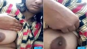 Desi hottie flaunts her big tits in a video call