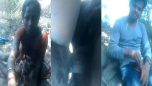 Randi from India has outdoor sex in a video