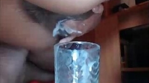 Gorgeous Latina Pouring Cream In Glass