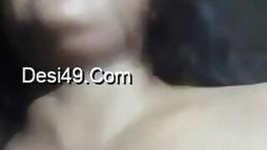 New amateur video sexy Desi babe playing around with boobs
