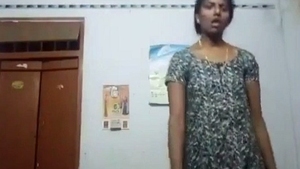 Tamil auntie's sensual solo performance in a video