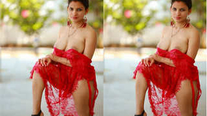Exclusive Indian porn star Reshmi Nair showcases her tango skills