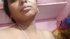 Horny Indian bhabhi's fingering session in HD videos