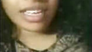 Desi indian Girl Shows Boobs and Pussy On VC