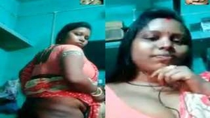 Exclusive video of Bhabhi exposing her big butt and vagina