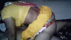 Desi Tamil Aunty gets naughty in steamy sex video