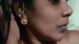 Nude MMS video of Tamil girl recorded by client before sex