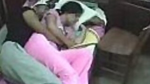 Sautali bahan bhai ke bistar par nangi hokar raat bhar soyi