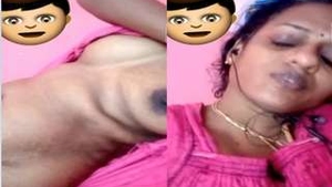 Tamil bhabhi's exclusive video reveals her big boobs and tight pussy
