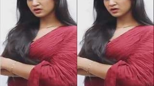 Exclusive video of Indian girl showing off her boobs in part 1