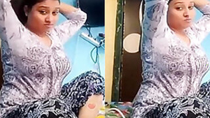 Desi hot big boobs aunty