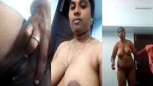 Busty south Indian aunty flaunts her big boobs on cam