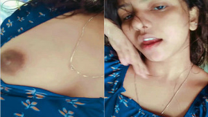 Cute Indian amateur reveals her natural boobs