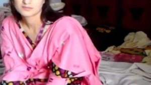 Desi xxx video featuring Pakistani couple's steamy sex session