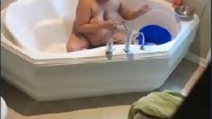 Desi hot bhabi bath tab