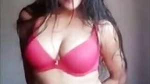 Desi young girl show her nude body